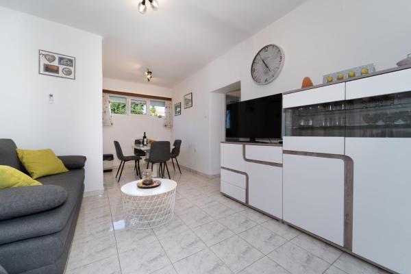 Apartment Fontana Felicita - Near The Beach Kolovare - Bibinje