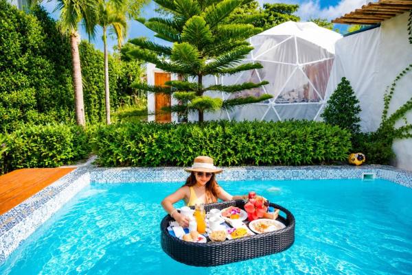 A la foto es mostra l'objecte Le Resort and Villas situat a la ciutat de Rawai Beach.