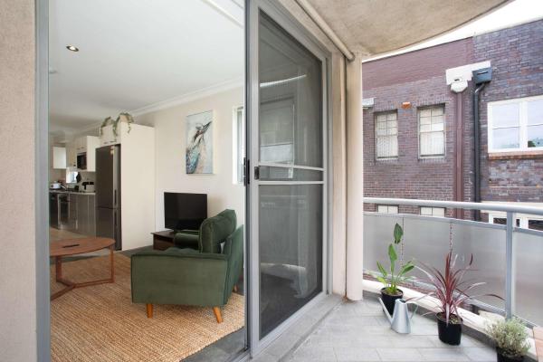 Urban Oasis 2br With Huge Deck & Secure Parking - Mosman