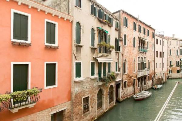 A la foto es mostra l'objecte Dreaming Venice Apartment situat a la ciutat de Venècia.