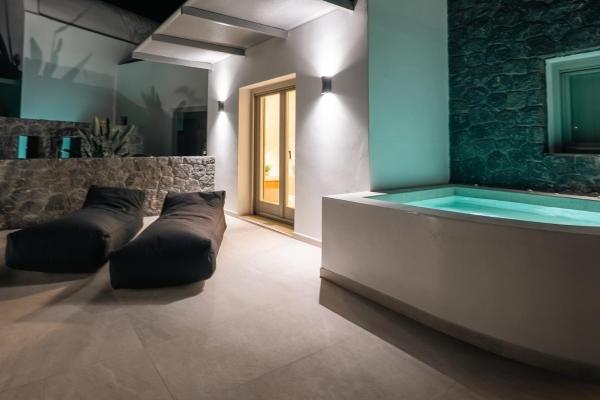 Serenity Collection Suites - Santorini