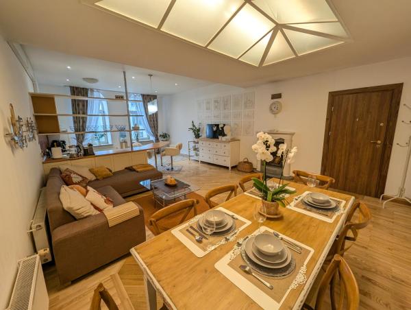 Spacious Apartment In Old Town Riga - Riga