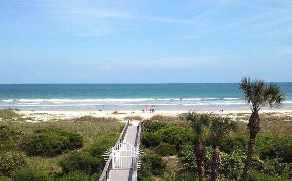 Patio In Beachfront Complex Direct Launch Views - Cocoa Beach, FL