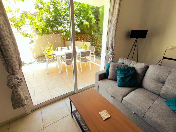 Roman Park Garden Apartment Near Mall Beach Harbor - Paphos