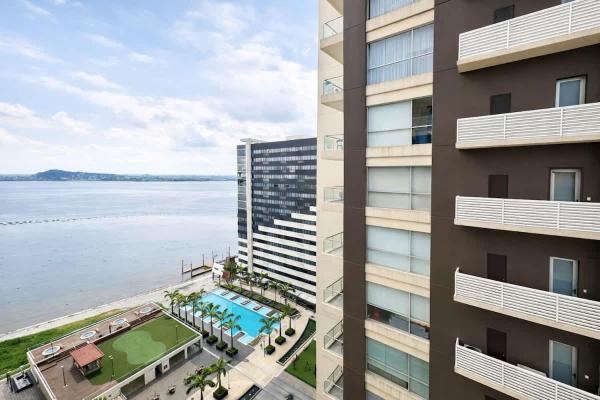 Modern 2br Apt. On The 14th Floor With Free Parking - Guayaquil