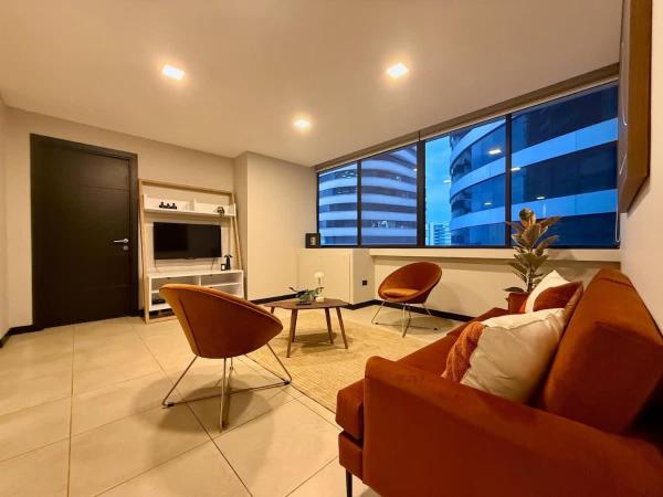 Stylish 2bd Condo With River View - Ecuador