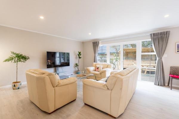 Comfortable 3-bedroom Home In East Tamaki Heights - Auckland