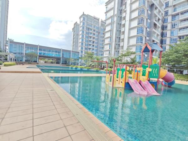 Senai Garden Apartment Near Airport - Senai