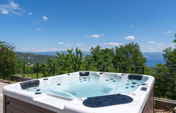 Delux House With Jaccuzzi - Mošćenička Draga