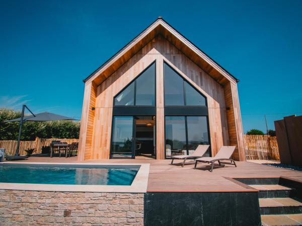 Villa Avec Piscine Chauffée, Plages à Proximité, Détente - Brignogan-Plage