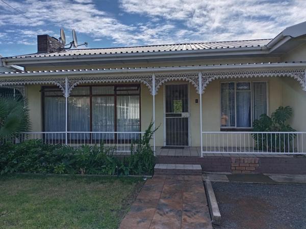 Protea House - Graaff-Reinet