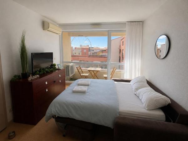 Studio Sur Le Port Cap D Agde Piscine Parking - Agde