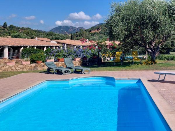 Villetta Esterlizia, Piscina, Wifi, Parcheggio - Tertenia
