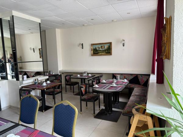 Hotel Mit Zwei Doppelzimmer - Leipzig