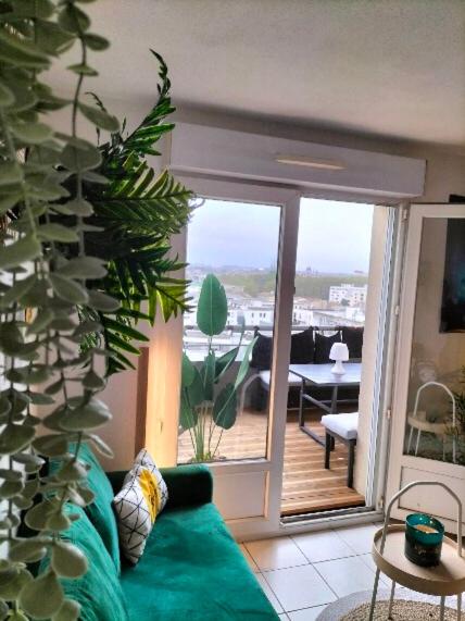 Duplex Deux Chambres Avec Terrasse Panoramique Bordeaux Centre Parking - Bordéus