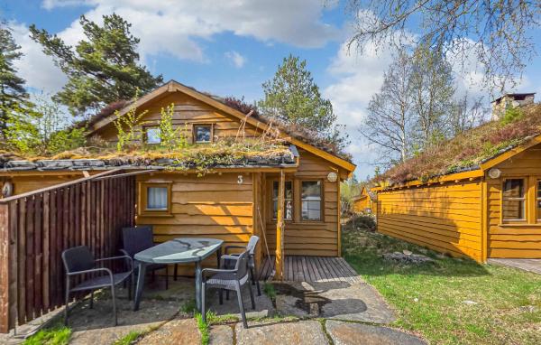 Cozy Home In Tjørhom With Sauna - Norway
