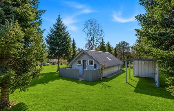2 Bedroom Awesome Home In Oksbøl - Denmark