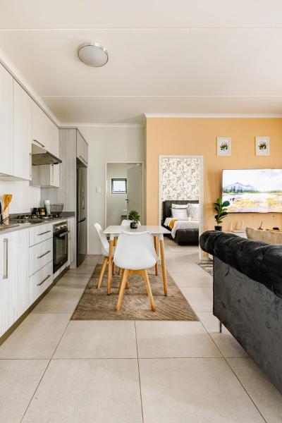 Cozy Luxury Apartment Midrand Smart Tv, Fast Wi-fi - Midrand