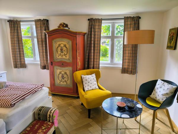 Ferienwohnung Resl - Geschmackvoll Renoviert & Zentral Im Historischen Schindelhaus - Oberreute