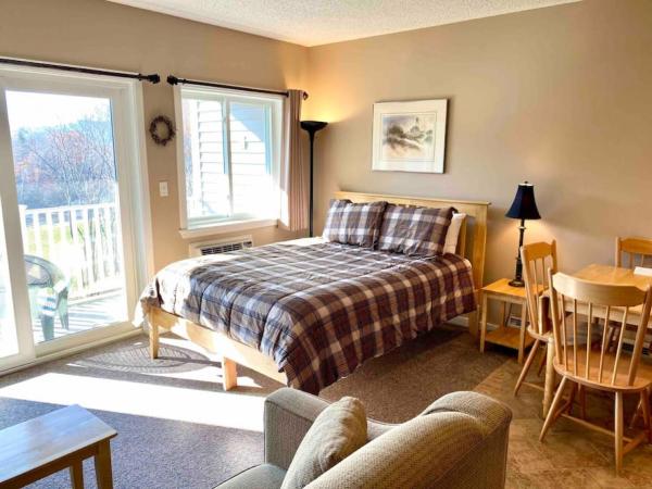 Stunning River And Loon Mtn Views With Pool And Hot Tub - Franconia, NH