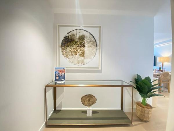 Elegance Oceanview 2br Suite - The Langham Wparking - Surfers Paradise