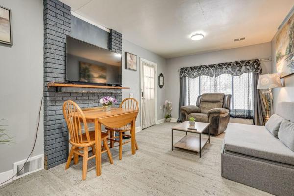 Cozy Private Home W Fire Pit Near Downtown - Kalamazoo, MI