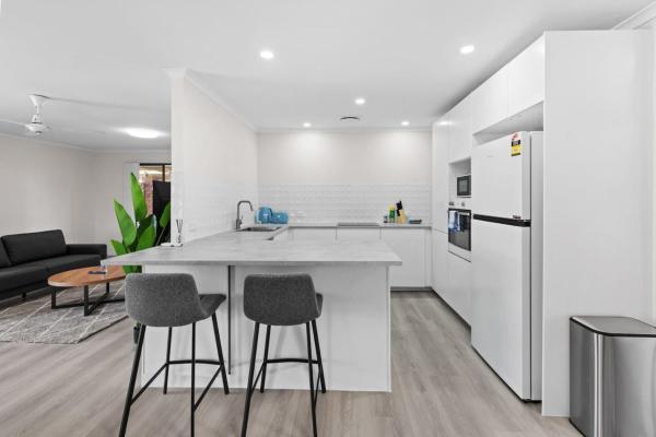 Full Ac Home Renovated And Close To Sunnybank And Shops - Springwood