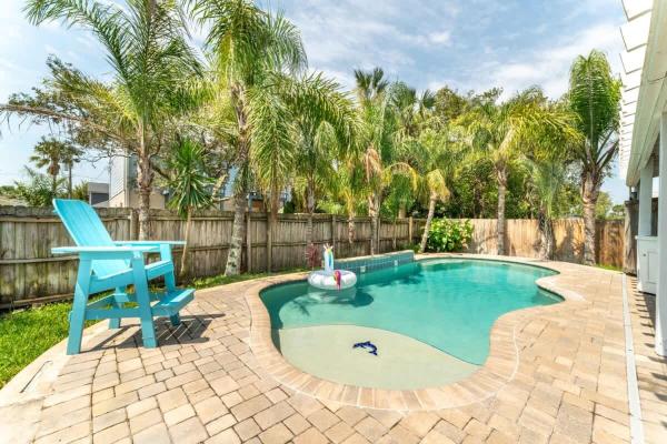 Sandy Shores Retreat Pool Wi-fi - Jacksonville Beach, FL