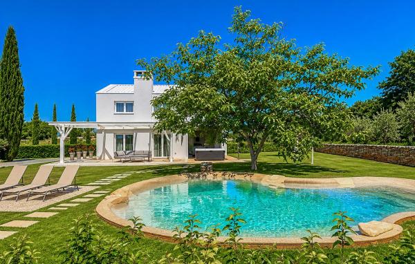 Luxurious Home In Jursici - Bale