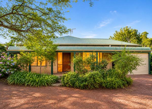 Coastal Comfort Pet-friendly Dunsborough Retreat - Yallingup