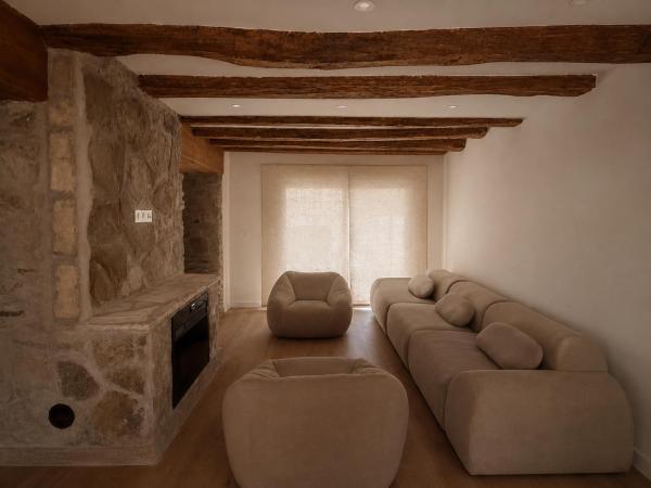 Jaca Stone - La Pila - Jaca