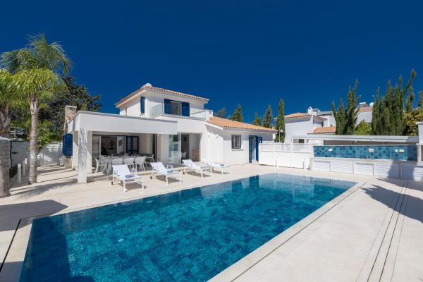 Psarolimano Luxury Villa - Protaras