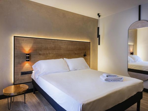 A la foto es mostra l'objecte Ibis Styles Figueres Ronda situat a la ciutat de Vilafant.