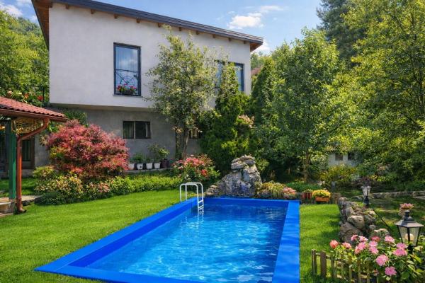 Sarajevo Hills-pool&jacuzzi Private Garden Home-near Old Town - 塞拉耶佛