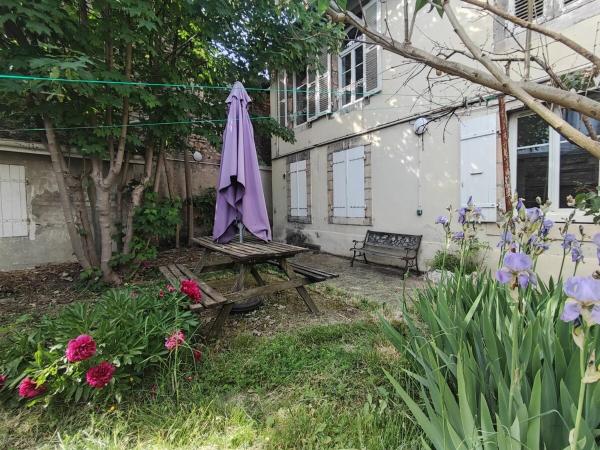 La Rotonde Proche Gare Wifi Terrasse - Doubs
