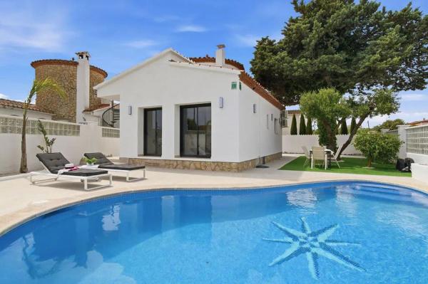Villa Alberes Luxury Pool House - Empuriabrava