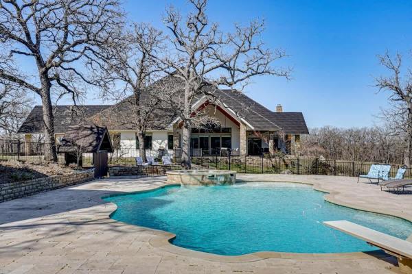 Post Oak Estate - Pool Barn 2 Guest Homes 16 Ac - Joshua, TX