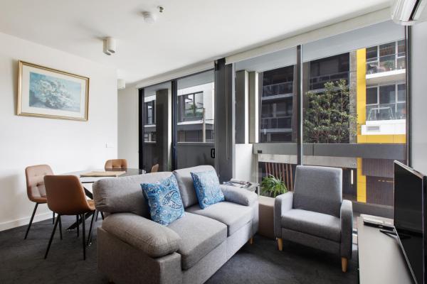Modern Nomads South Yarra Cosy 2br With Pool&gym Walk To Station - Ivanhoe