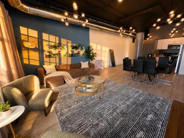 Spacious 5br Luxury Suite Perfect For Group Sleeps 12 Near Mccormick Place, Grant Park And Soldier Field - Chicago, IL