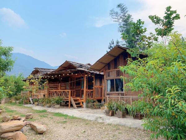 Nhà Gỗ Cạnh Suối - Tỉnh Sơn La