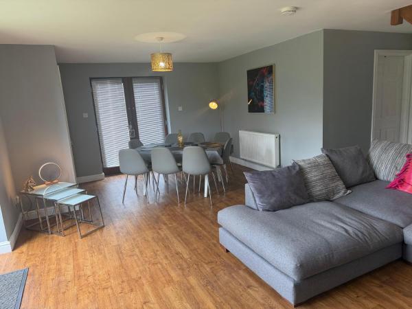 Holiday Home Sleeps 8 With Garden - Banbury