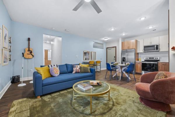 2br W Glam Station & Karaoke Near Broadway - Nashville