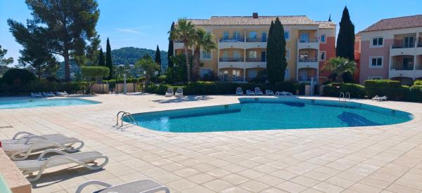 Studio With Terrace & Pool In Les Issambres - Roquebrune-sur-Argens