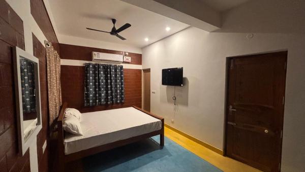 The Spot Hub Backpackers & Eco-stay - Puducherry