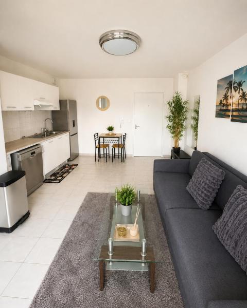 Beautiful Modern 1-bedroom Apartment With Terrace - Marignane