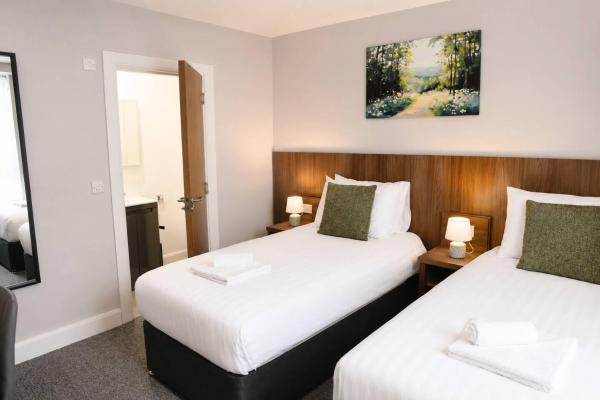 Coach House Accommodation - Room 2 - Leitrim Village