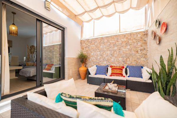 A la foto es mostra l'objecte Casa flor del Rocio situat a la ciutat de La Rinconada.
