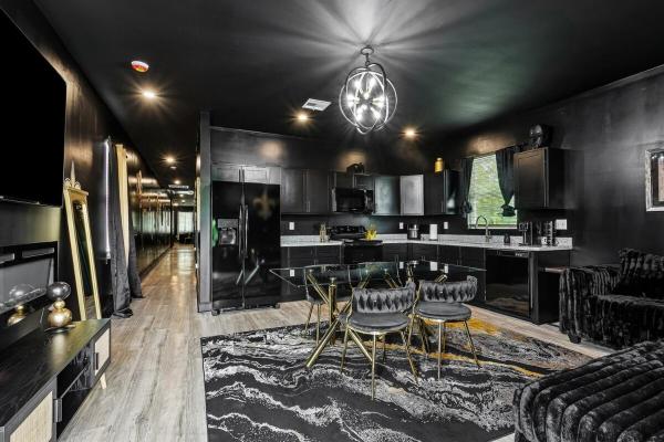The Saints House, Luxury 5br Near Fq - Chalmette, LA