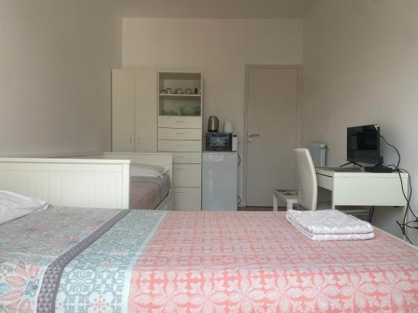 The photo shows the Mirela's Private Room with key, AC, lift & balcony in the center of Nice on the Cote d'Azur located in the city of Nice.
