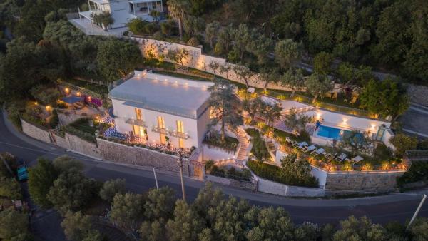 Amore Rentals - Villa Gisolfi - Italy